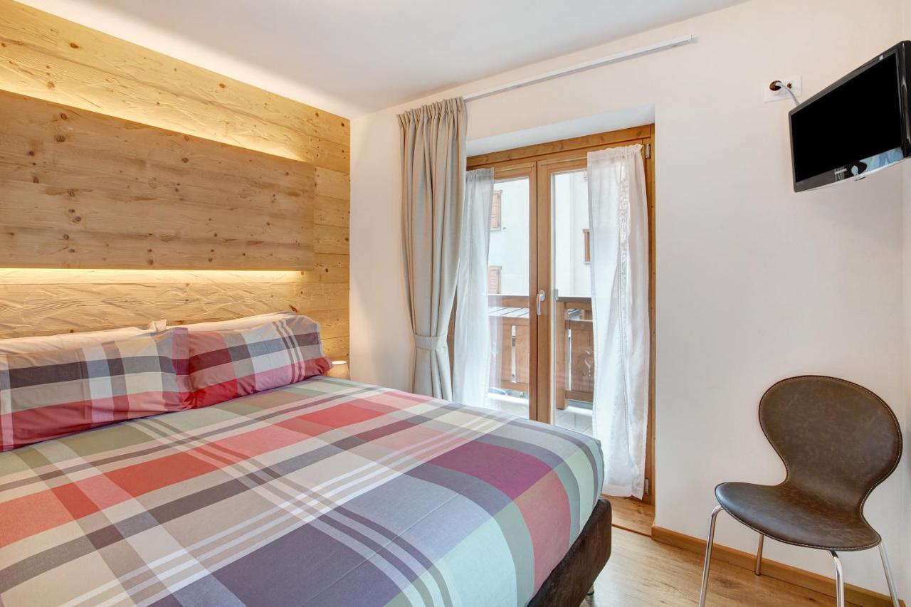 Casa Al Rin Ski Bike And Wellness อิโซแลคเชีย ภายนอก รูปภาพ